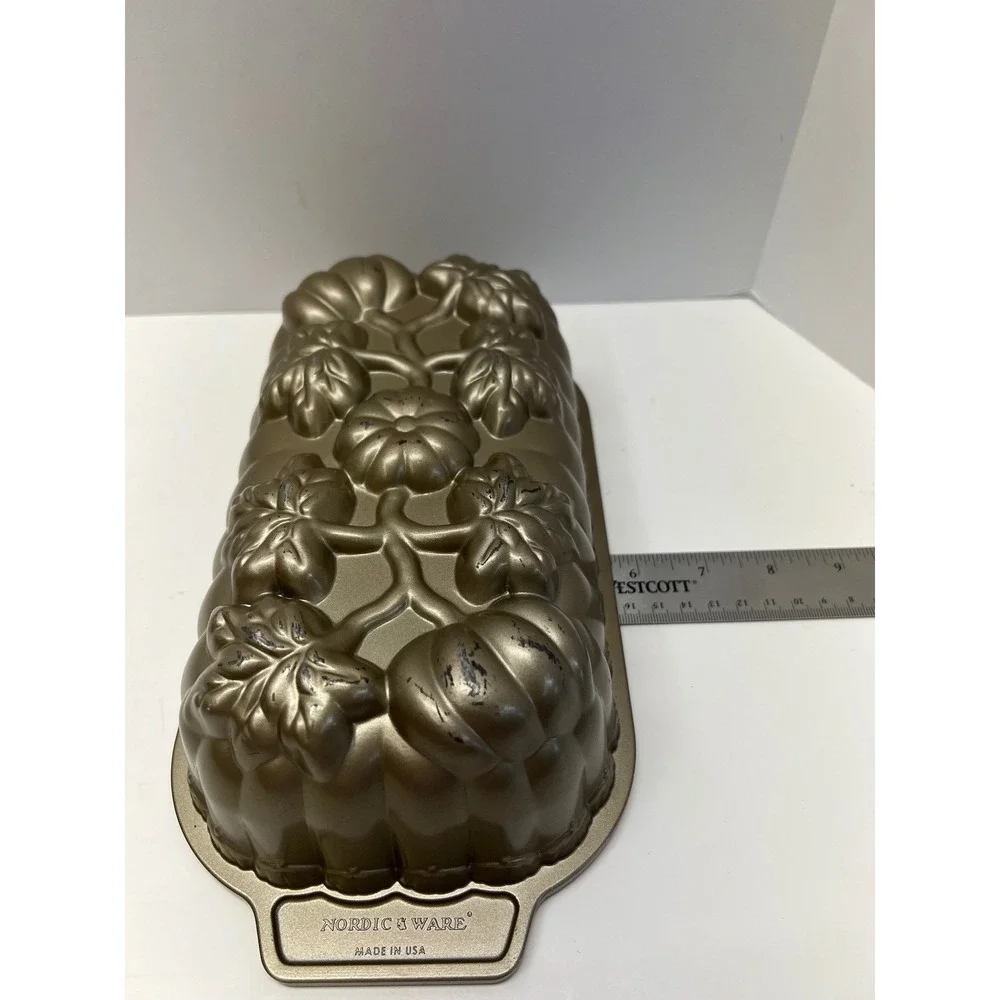 Nordic Ware 3D Pumpkin Patch Loaf Pan Autumn‎ Fall Baking Mold USA